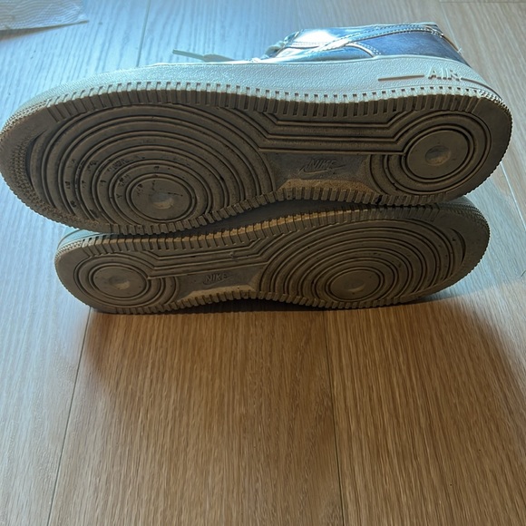 Silver Nike Air Force 1 - Picture 3 of 5